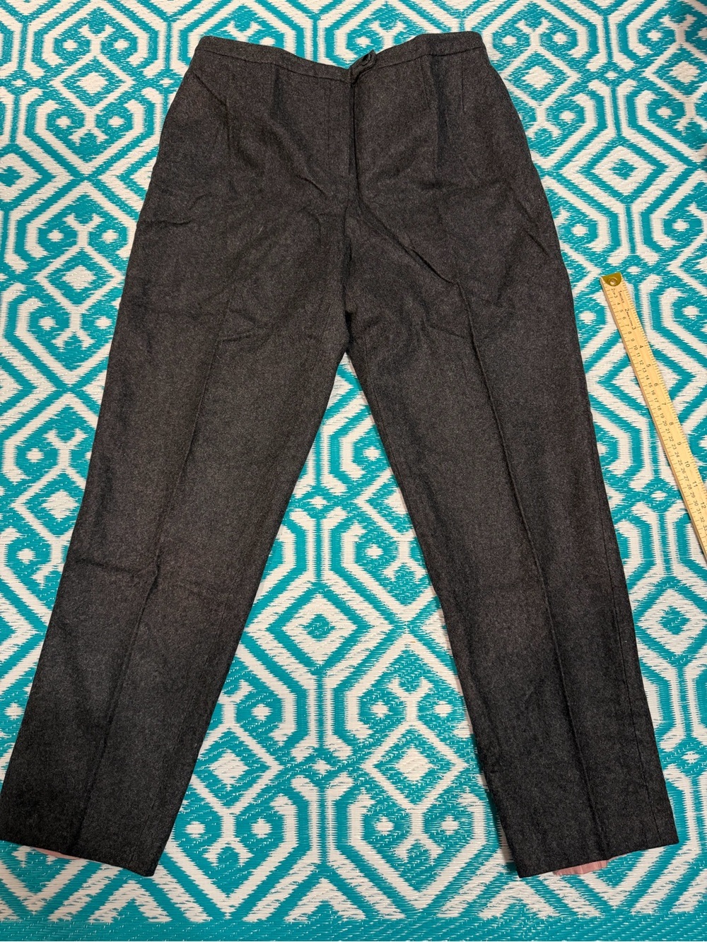 Vintage Harve Benard Women’s Wool Blend Pants Size 12 Gray Made in Ukraine